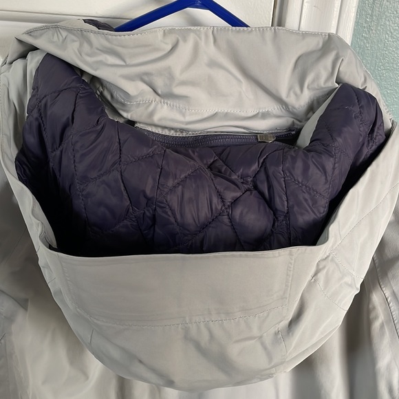 North face women’s snow jacket - Picture 10 of 10